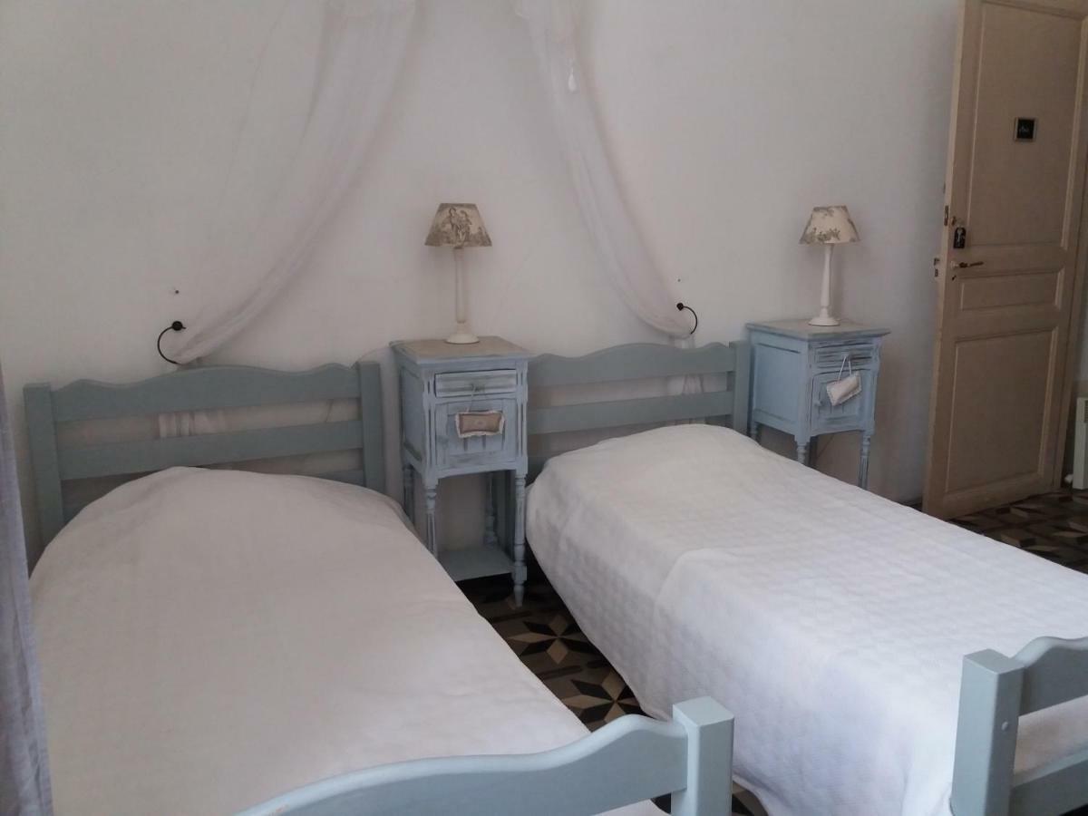 Le Patio Des Cigales Bed & Breakfast Roquefort-des-Corbieres Exterior photo