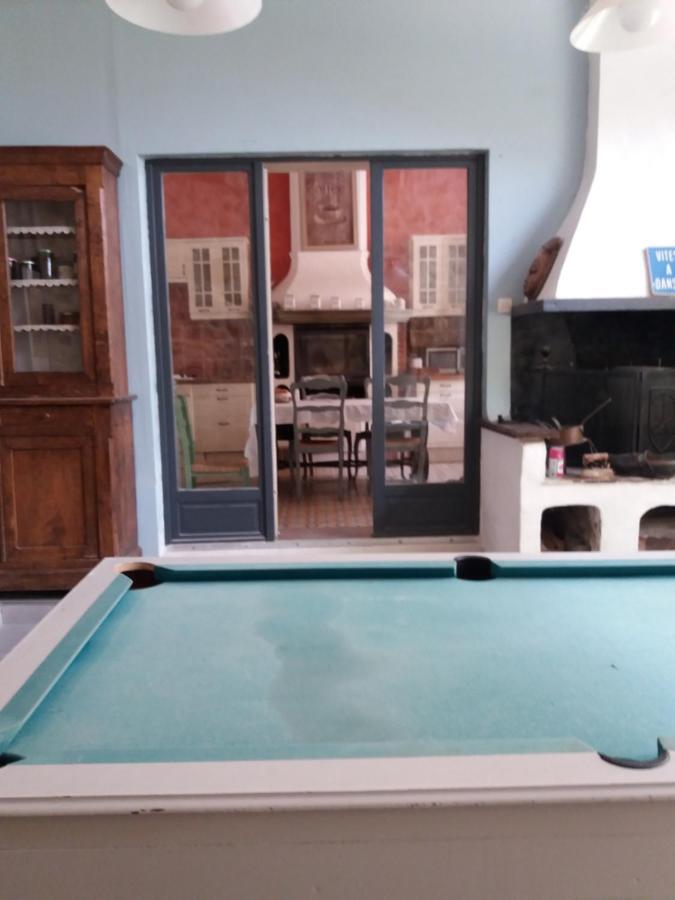Le Patio Des Cigales Bed & Breakfast Roquefort-des-Corbieres Exterior photo