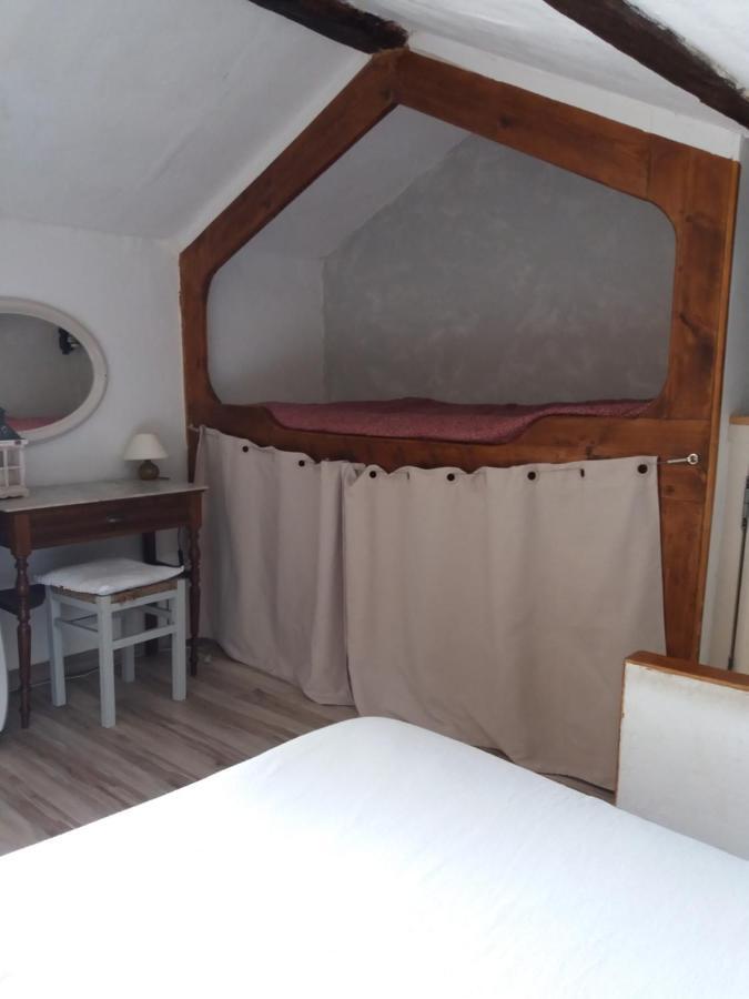 Le Patio Des Cigales Bed & Breakfast Roquefort-des-Corbieres Exterior photo